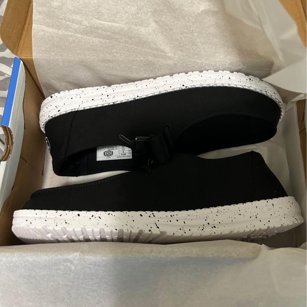 Brand new Hey Dudes size 10 women’s